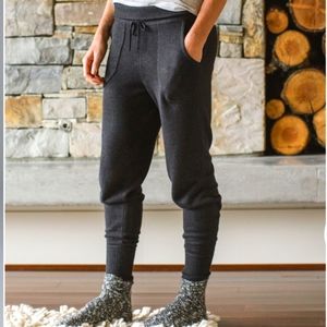 Lululemon Dark Gray Cabin Yogi Sweater Pants XS/S